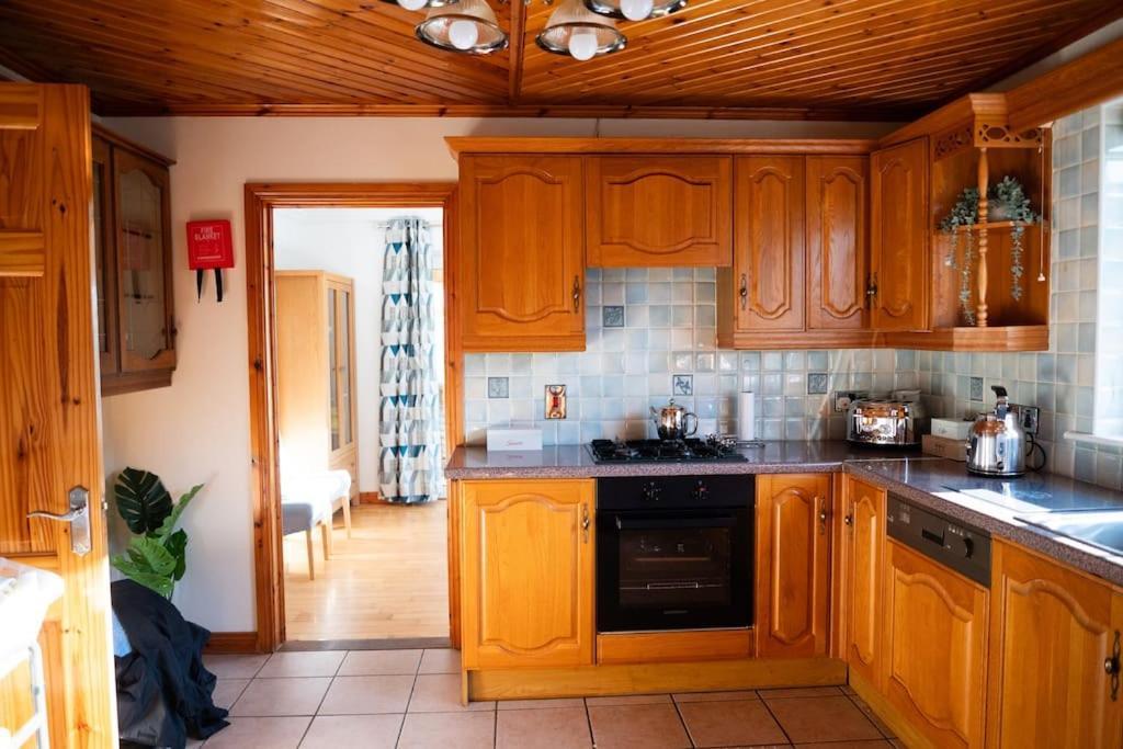 The Scotch Rock Villa Касълуелан Екстериор снимка