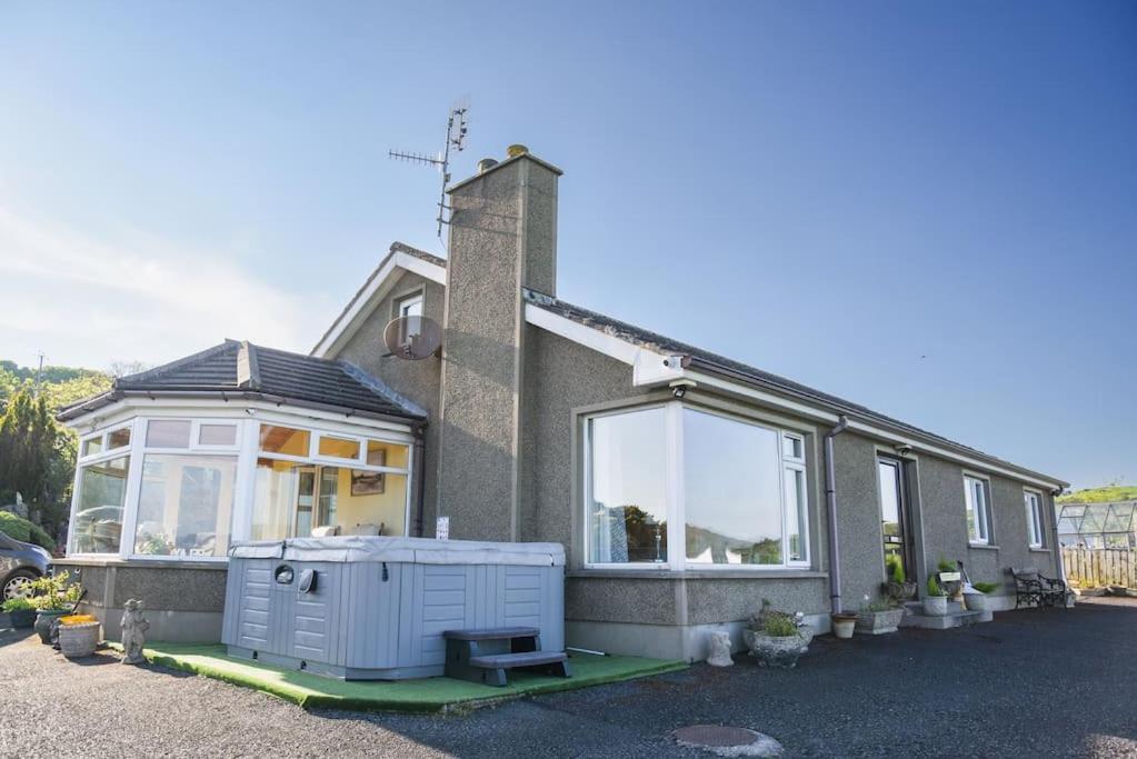 The Scotch Rock Villa Касълуелан Екстериор снимка